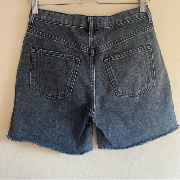 Everlane Relaxed Short Washed Black 100% Cotton Raw Hem Rigid Denim Jean Shorts - Picture 6 of 8